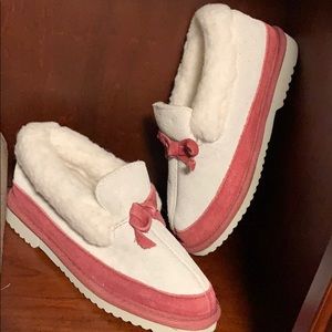 It’s cold inside! Wonderful Suede lady’s slippers!